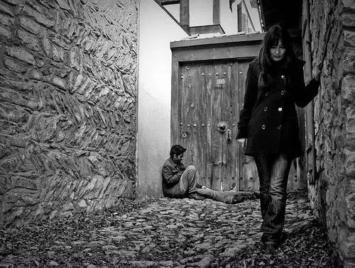 男友联系不上怎么找人,男朋友失踪了我该怎么主动联系他