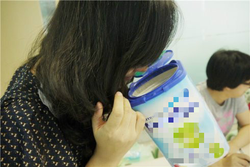 奶粉怎么辨别真假比较准确,奶粉怎么知道是不是仿冒