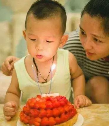 七宝哭何洁完整版,何洁照顾七宝