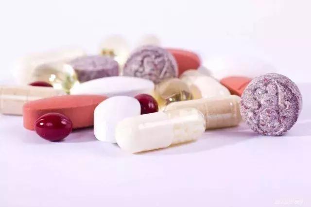 服药期间吃这些会出大事！这份药物饮食禁忌清单，早该人手一份！