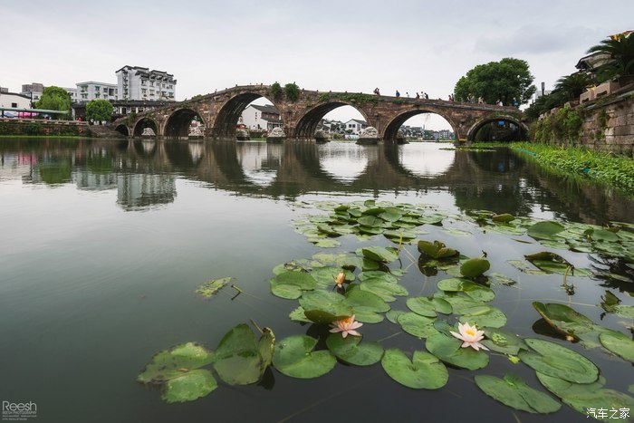 宝马X6，不谈性能如何！自驾遇上大雨还被拍成大片，颜值绝对够！