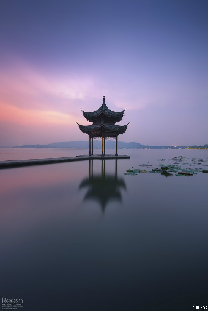 宝马X6，不谈性能如何！自驾遇上大雨还被拍成大片，颜值绝对够！