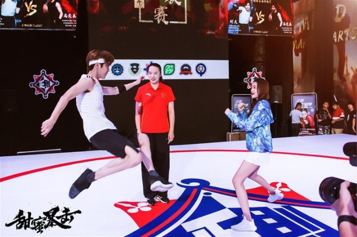 鹿晗关晓彤甜蜜暴击海边,关晓彤鹿晗甜蜜暴击拍摄时间