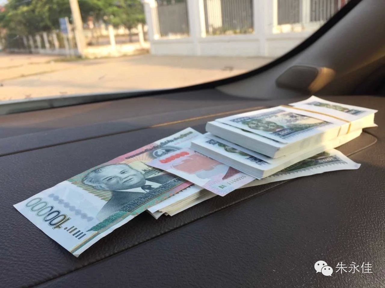 如何能让客户迅速掏钱,学会这一招让客户无法拒绝你