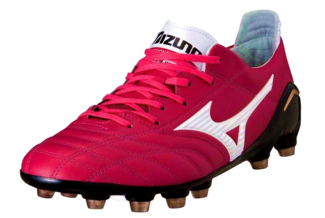 粉色足球鞋高帮全部都是粉红的,好看且实战好的足球鞋