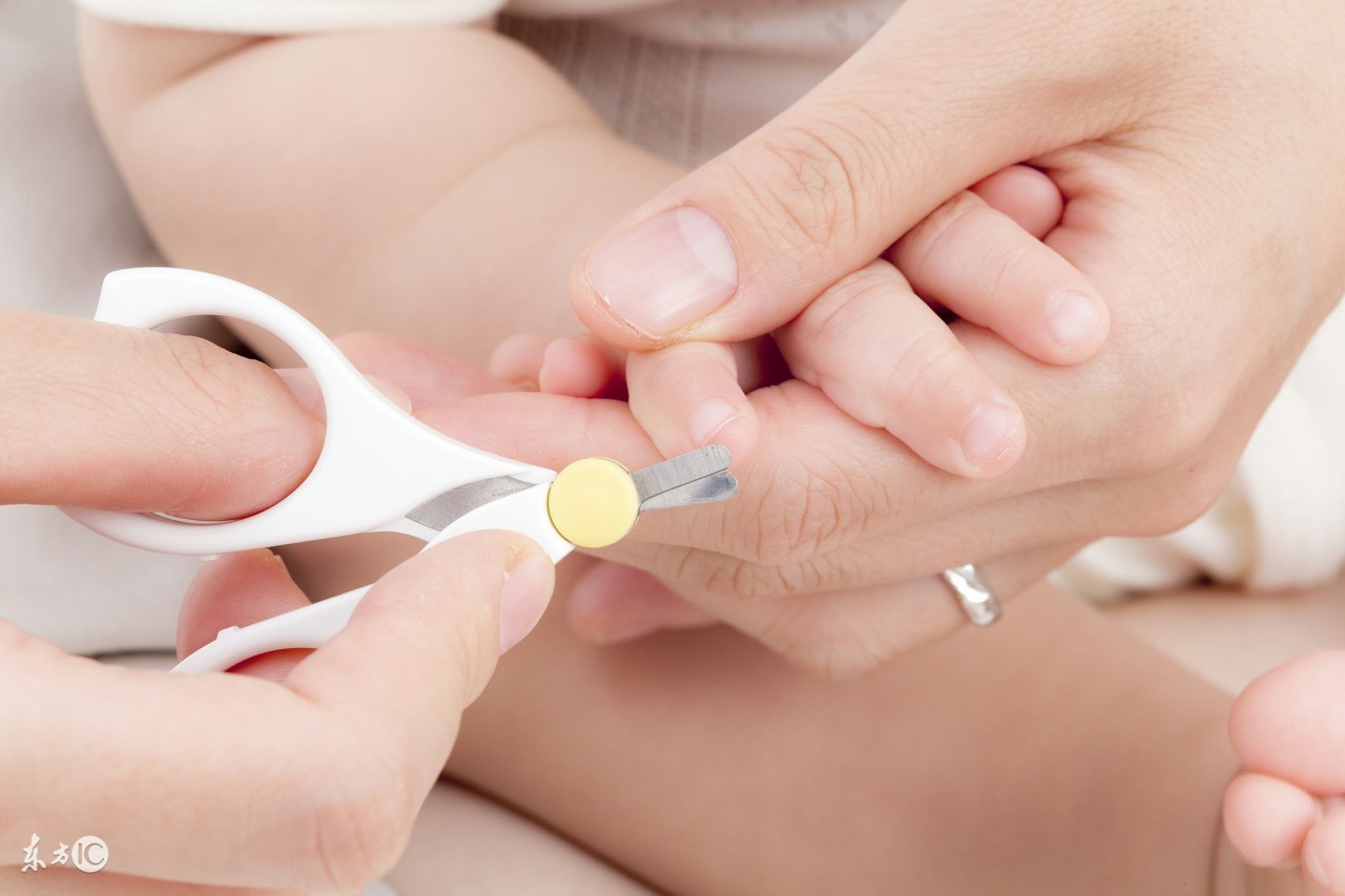 2周岁孩子老喜欢打人抓人怎么办,一岁宝宝为什么喜欢打人抓人