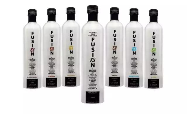 蓝色金酒威士忌,粉红皇家金酒威士忌