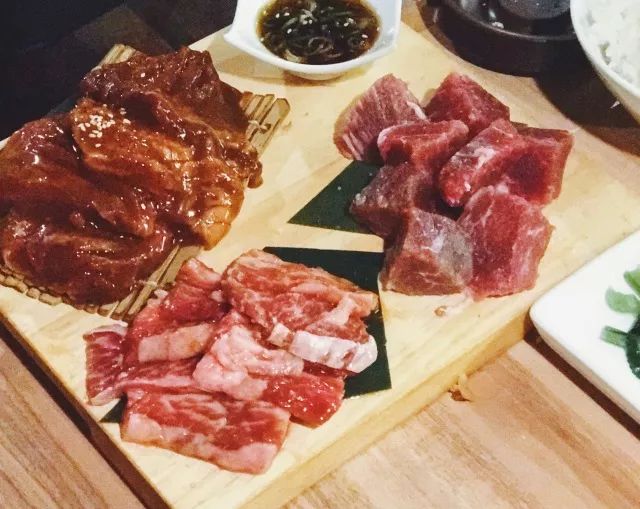 朱元璋黑猪肉,你在这里可以吃到美味的中餐英文