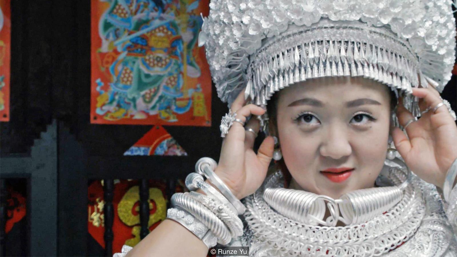 这里的女子很特别,没有几公斤的银子不能娶