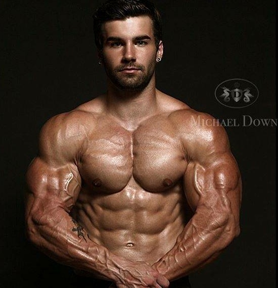 上斜哑铃飞鸟练得到胸部上中缝吗,用哑铃锻炼胸肌中缝最有效的方法