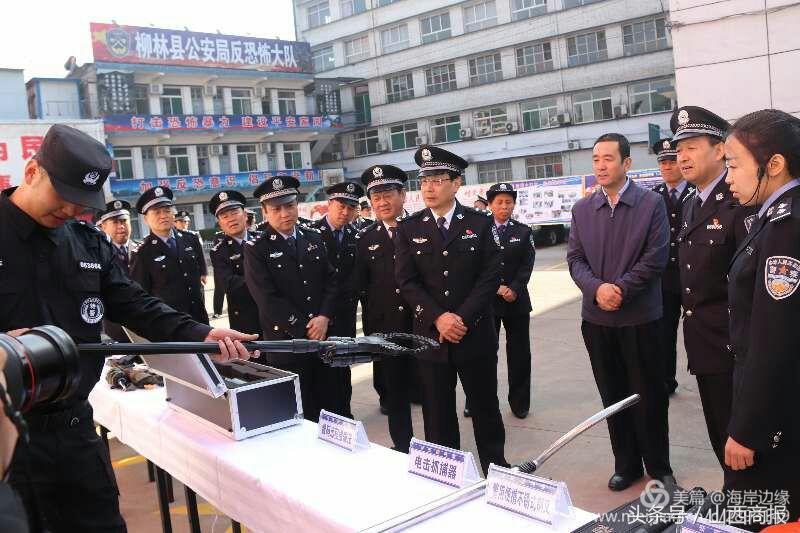 县公安局扎实开展警务实战大练兵,公安十九大忠诚保平安实战演练