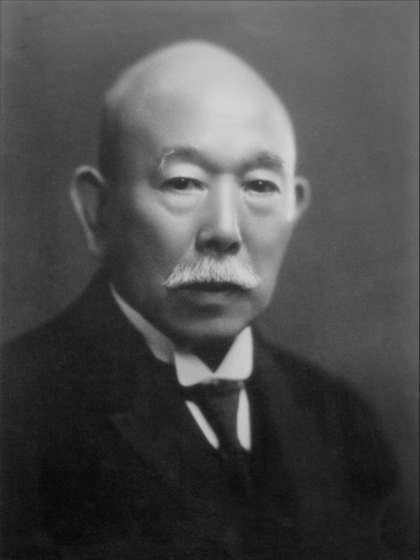 凭借《周易》，他23岁创办了日本第一化妆品品牌