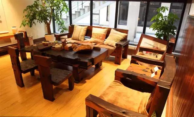 海尚老船木艺术家具,广东老船木家具特点