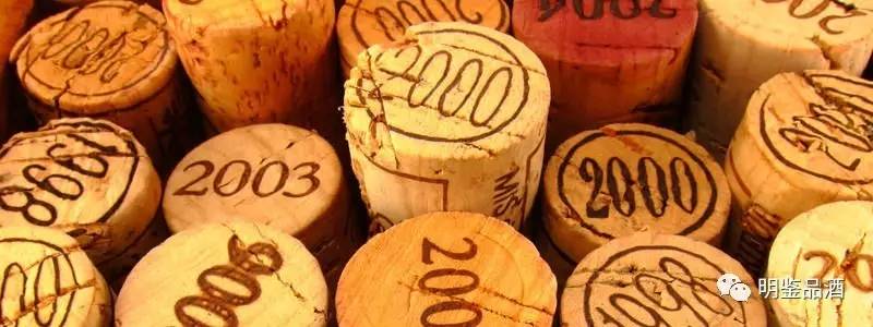 葡萄酒的年份是采摘的年份吗,葡萄酒是葡萄年份越早越好么