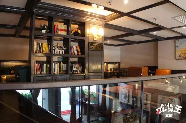 藏在万国MOMA里的秘密花园，不仅仅是一家颜值爆表的西餐厅！