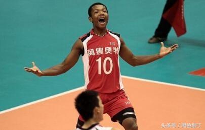 他是黑皮肤但却是地道中国人，昔日国手今回归祖国再战沙场