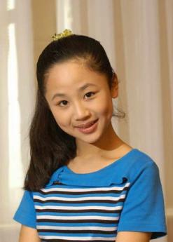 张子枫帮助王俊凯,张子枫拥抱教学