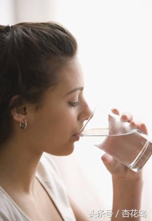 吃辣椒喝水胃疼怎么办,胃炎吃了辣椒胃疼怎么办