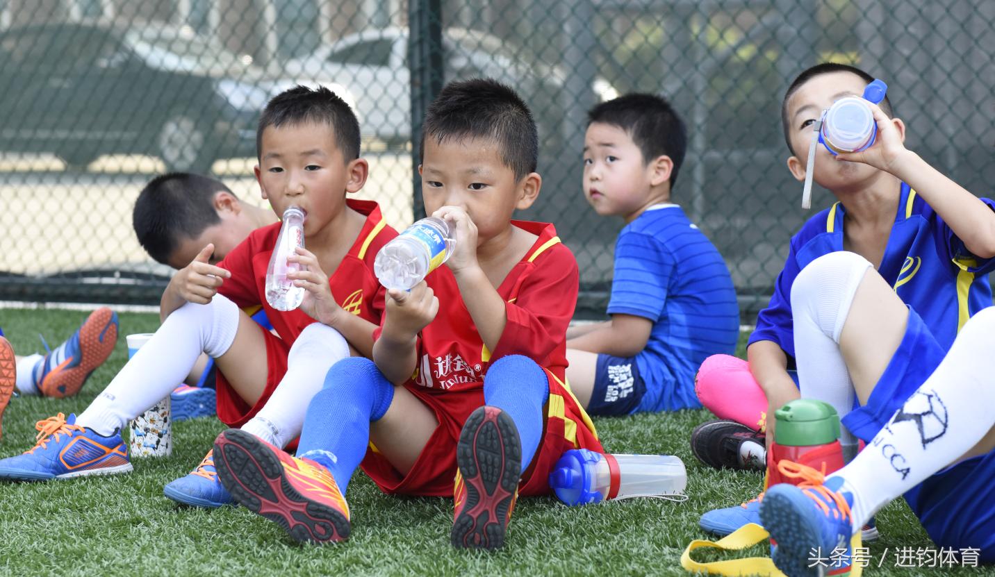 想走足球道路怎么办,想走足球这条路