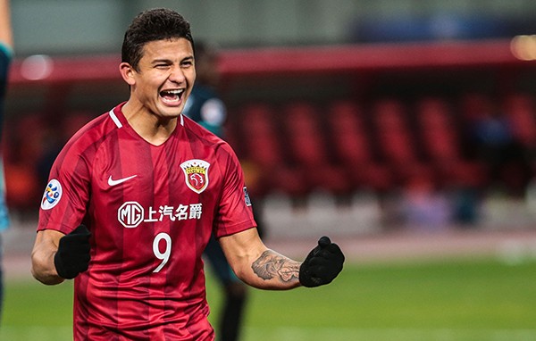 国足归化第一名球员,国足第一个归化球员