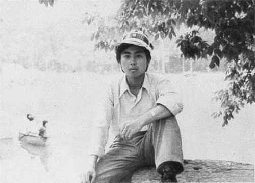 那个理想主义80年代，顾城、北岛、汪国真，总有首诗让你耳熟能详