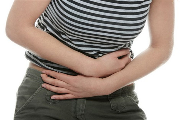 取完卵腹水了走着好还是躺着好,取完卵后多喝水可以防止腹水吗