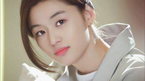 秀智同款口红是哪个,秀智同款口红小辣椒色