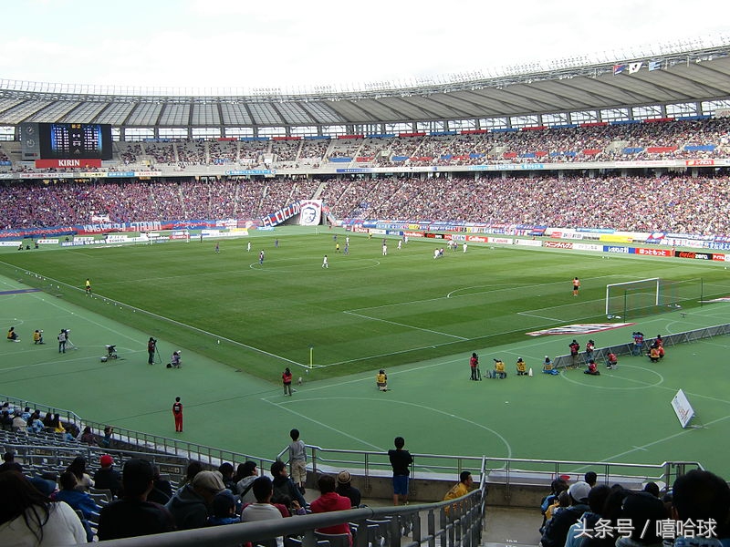 俱乐部都要建专业球场?看看日本J1联赛的球场,还是老实搞青训吧