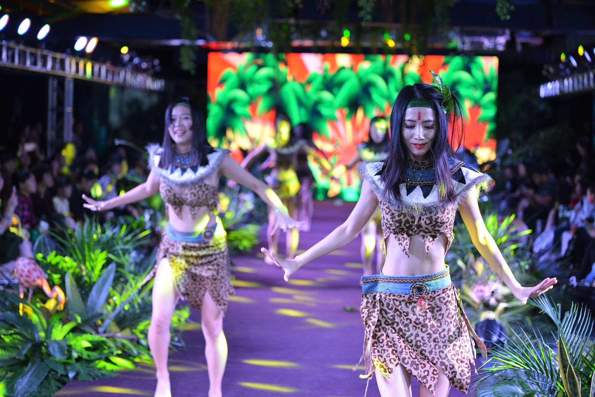 秋冬潮牌爆款穿搭,顶级潮牌秋冬穿搭