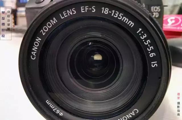 镜头尾部字母代表什么意思,镜头上的数字是什么意思