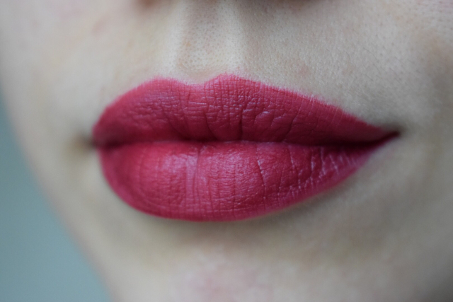 有热门色，也有冷门色，这20支是我最近爱用的口红~