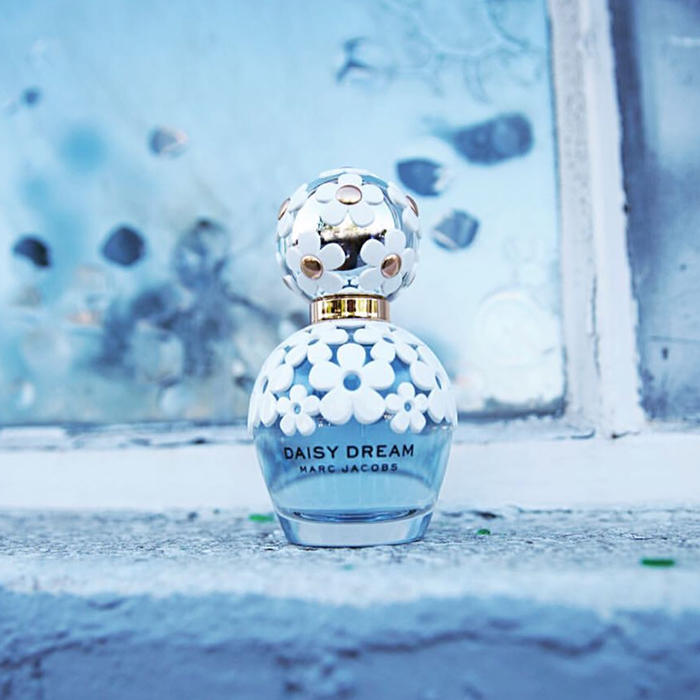 闻marcjacobs识少女，带你闻见情窦初开的甜美