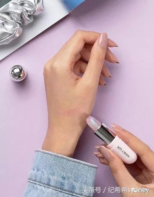 欧美风的眼影腮红口红推荐,彩妆秋冬必备眼影口红推荐