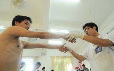 征兵裸检都怎么检查,征兵总检是检查什么