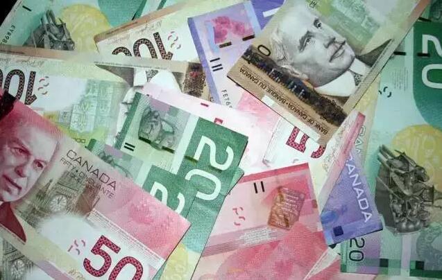 携带大量现金回国违法吗,携带超额人民币出境被查会没收吗