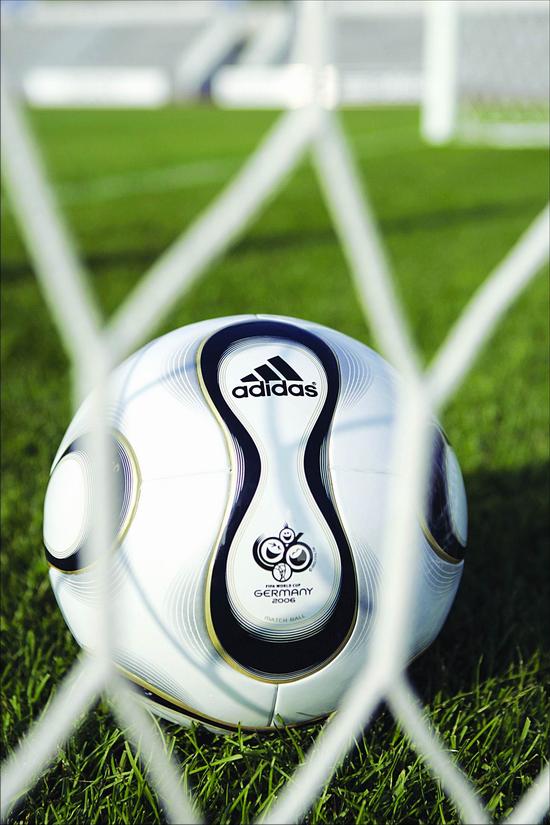 02年世界杯飞火流星,世界杯除了踢足球还有啥