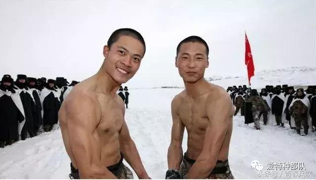 他没有“荷尔蒙骚”，只有“臭袜子味”！