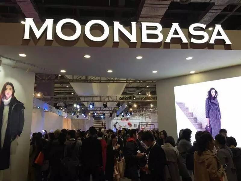 展商风采这个展台不一般，两天竟然吸引了半数以上的观展人群