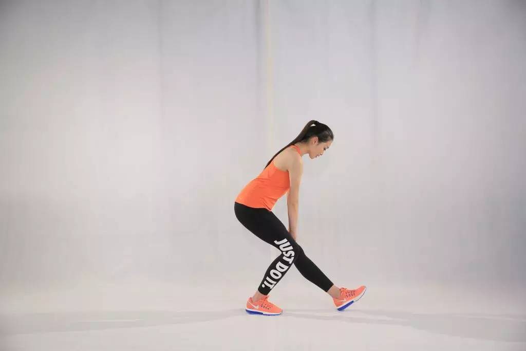 最简单拉伸小腿动作,11岁女孩拉伸小腿大腿的正确方法