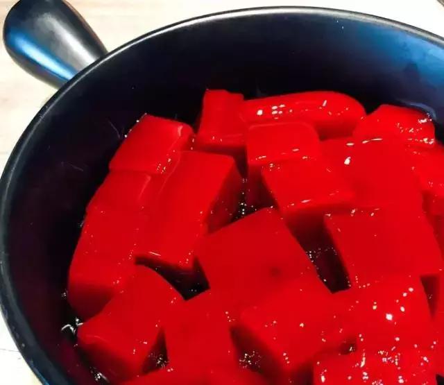 天冷了，一家一家吃起来，这些大连今年新开的网红火锅店