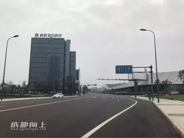 天府新区中央商务区天府里,成都天府广场附近收藏品