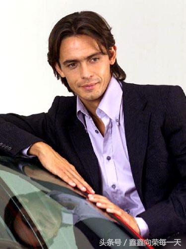 绿茵场十大王子,天下足球十大绿茵王子