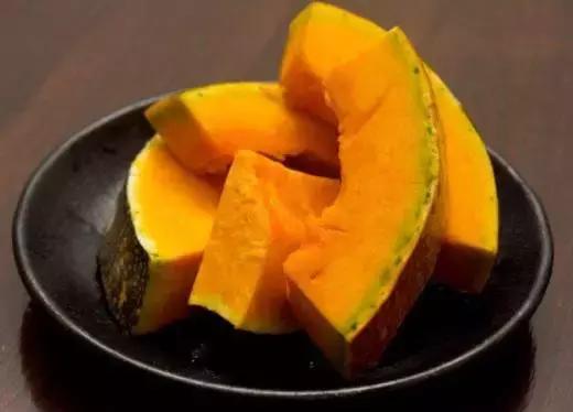 救国家于危难救民族于存亡的人,救人民于水火助人民于危难