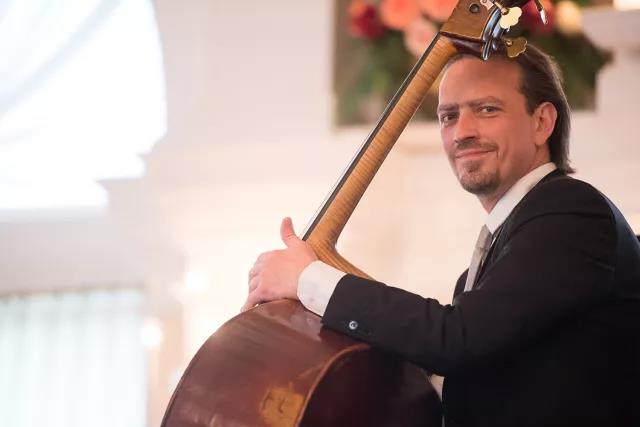 听蓝色多瑙河想到的情景,听了那么多年的青花瓷