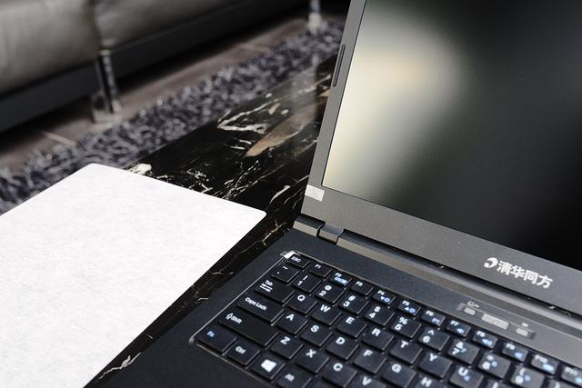 举重若轻：清华同方夜鹰商务本锋锐X30-M体验谈