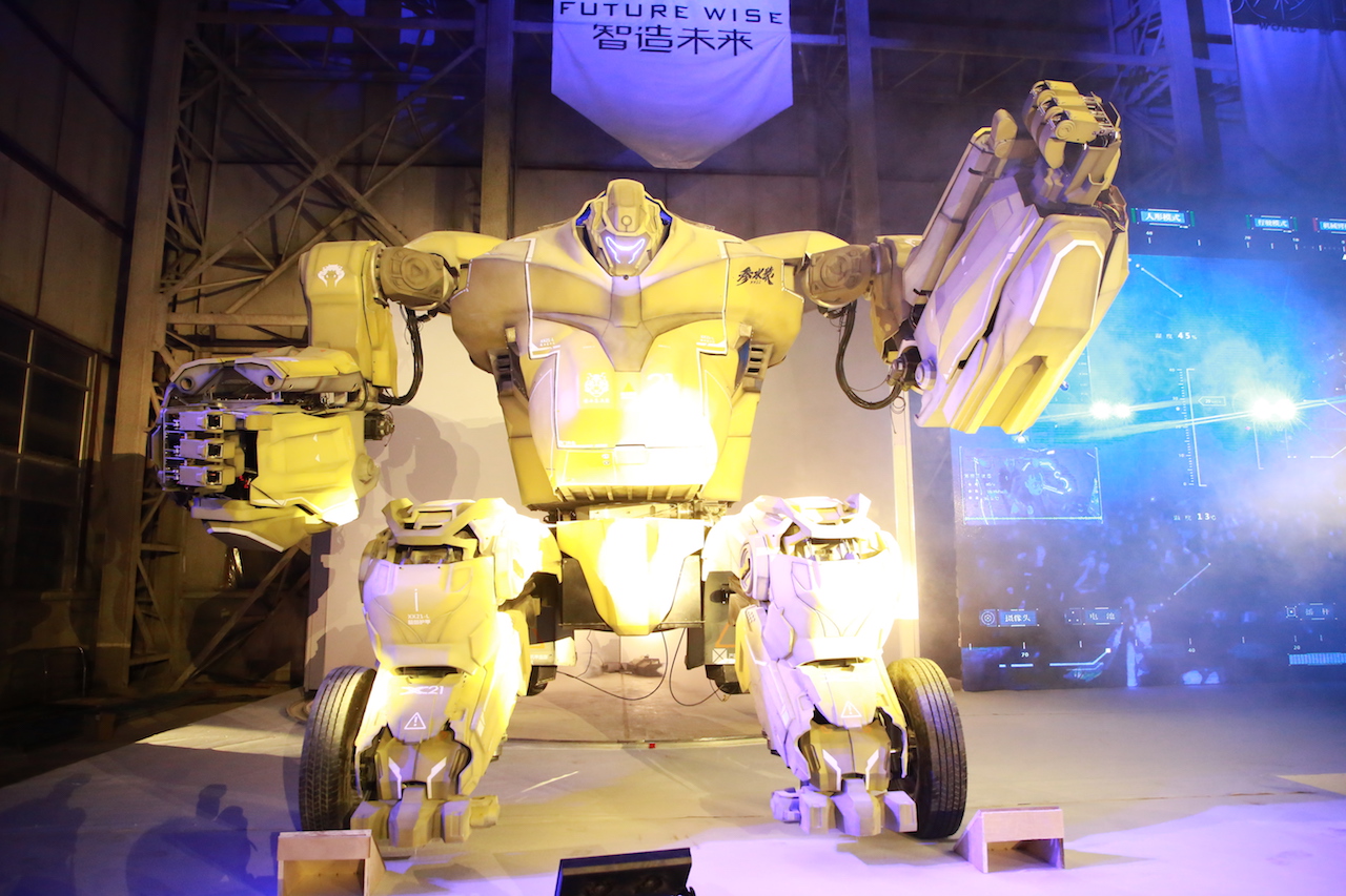 中国载人机甲机器人,中国机甲机器人亮相