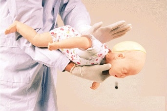 孩子呛着怎么办,孩子呛着了怎么办