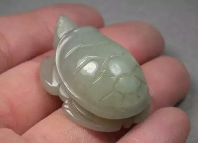 介绍各种和田玉雕件寓意的视频,和田玉雕刻有哪些知识讲究