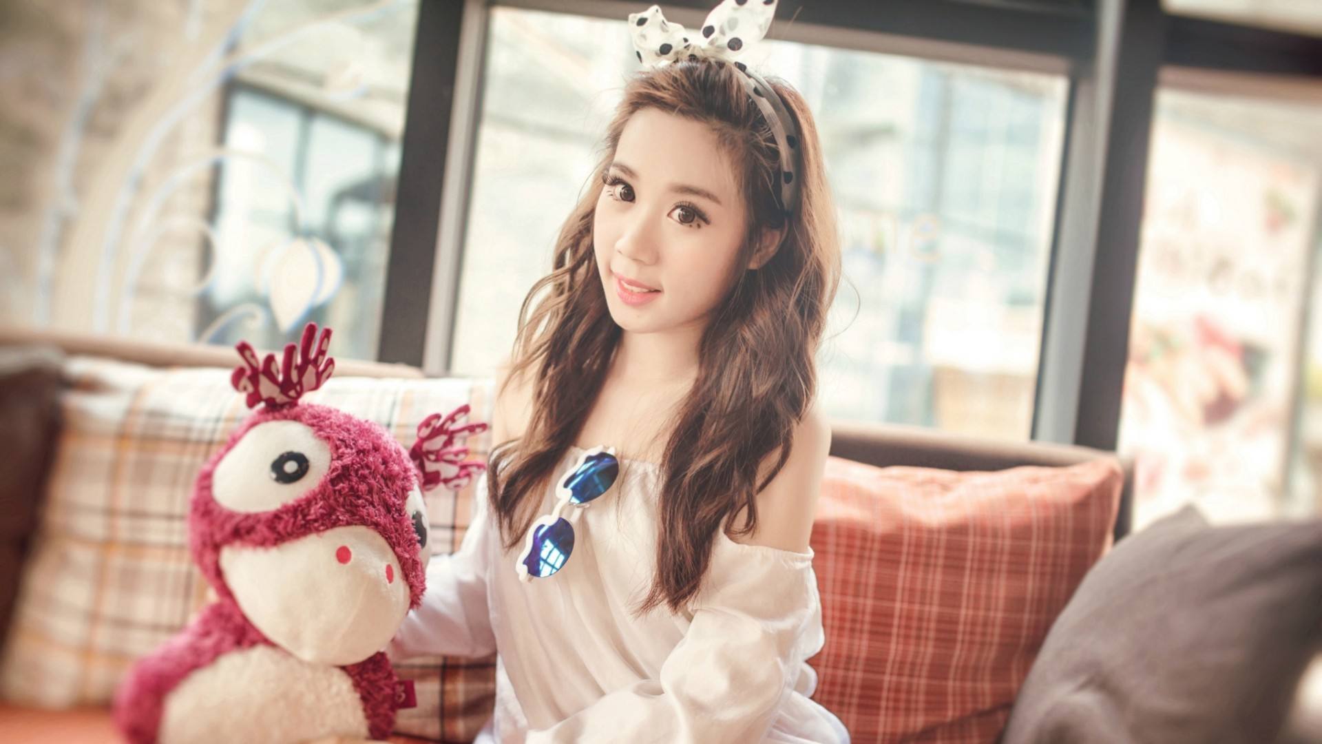 如何亲近陌生女孩,怎么近距离接触心上人