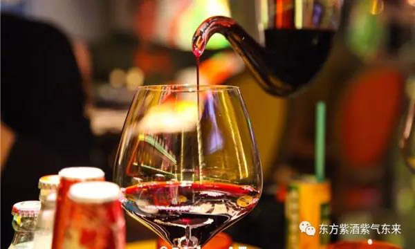 东方紫酒,拥有了你就拥有全世界是什么歌